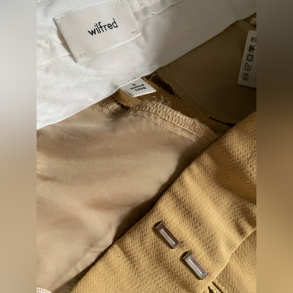 Wilfred Aritzia Wide-Leg Pleated Trousers in Camel - Picture 3 of 6